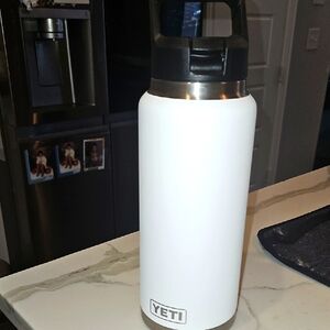 YETI White Insulated Water Bottle